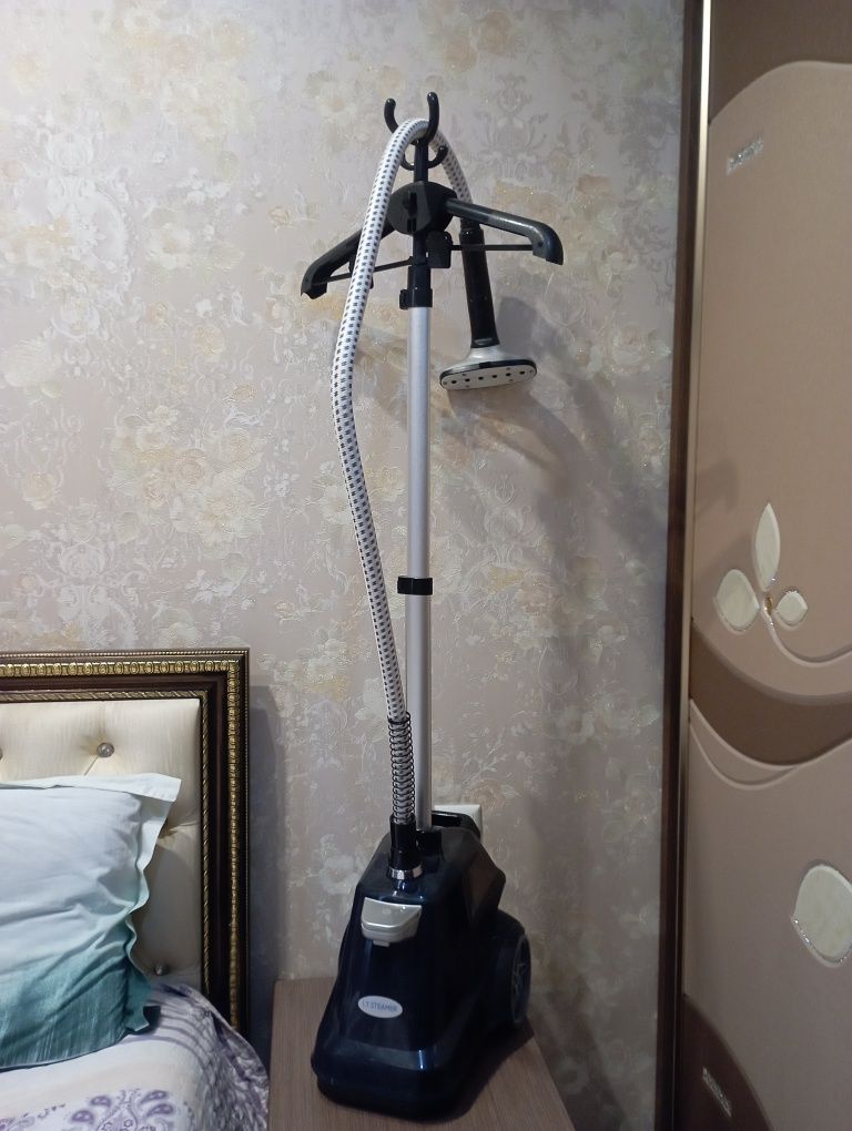 Продается паровой утюг