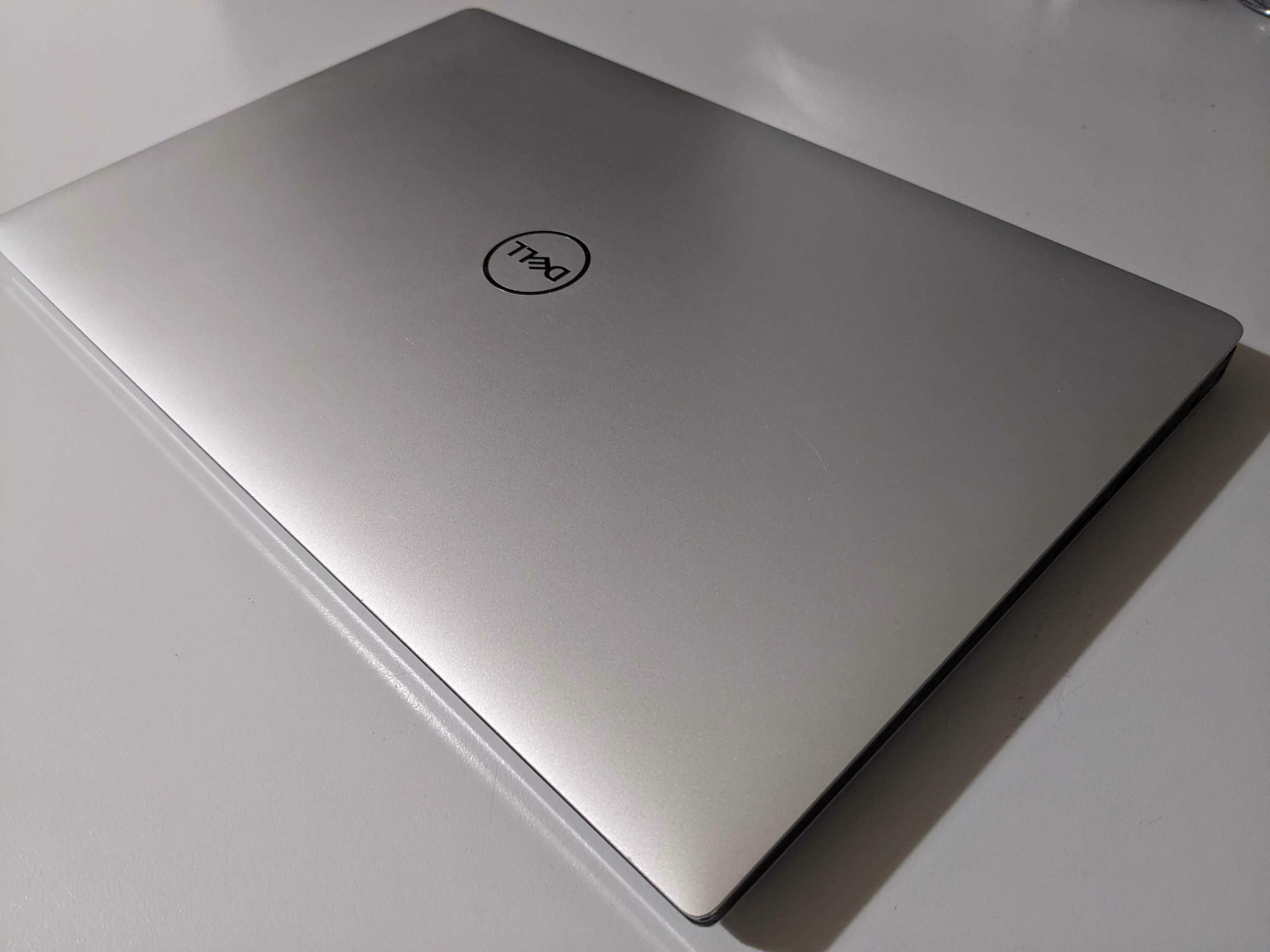 Лаптоп Dell XPS 15 9570