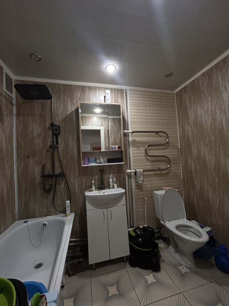 Продам 3х комнатную, 20 мкр
