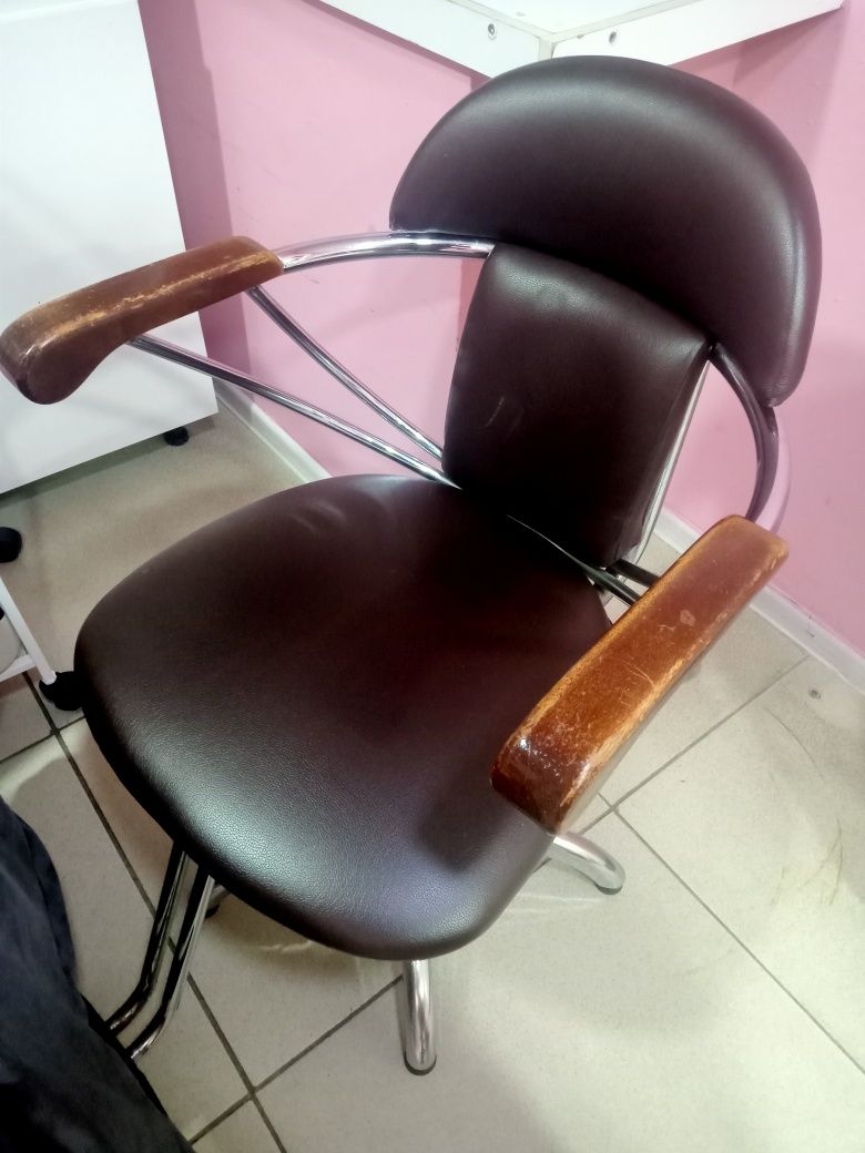 Кресло парикмахерская