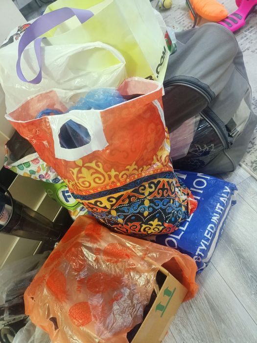 Отдам , даром вещи разные