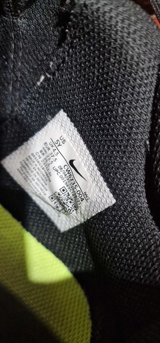 Nike HUSTLE D 10 marimea  37.5