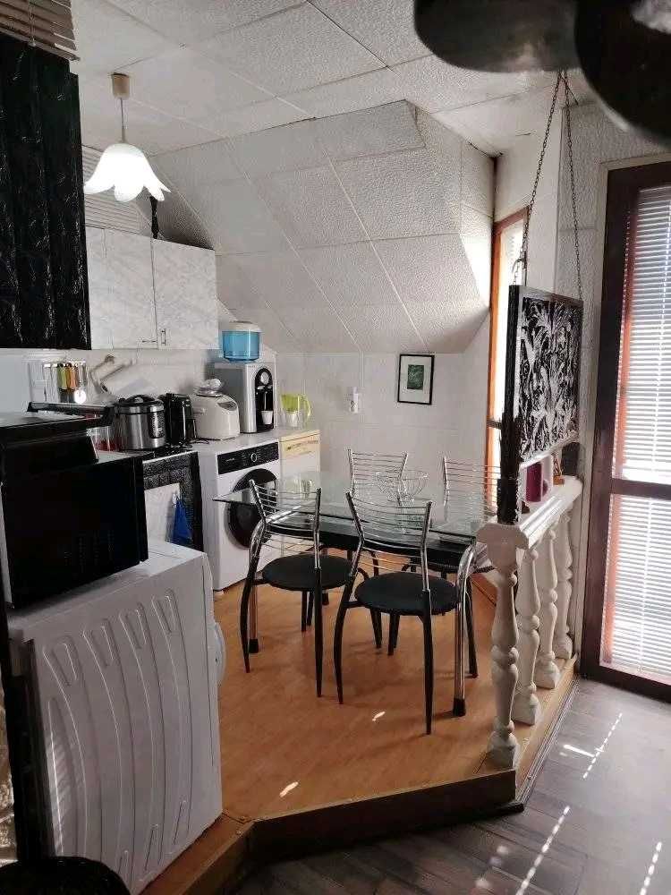 Продава се Двустаен апартамент в Пазарджик, Окръжна болница - 65 кв.м за 962 €/кв.м - Снимка #2