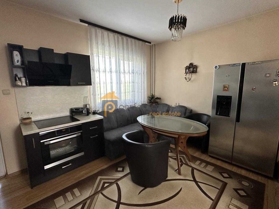 Продава се Тристаен апартамент в Пловдив, Тракия - 92 кв.м за 1684 €/кв.м - Снимка #2