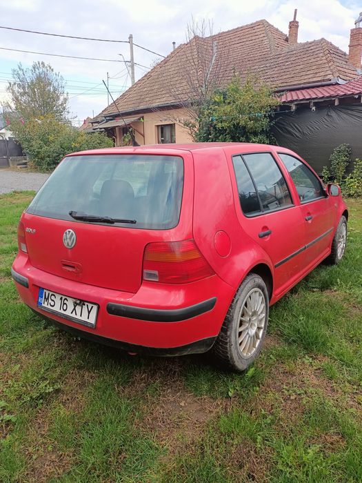 Vând auto Vw golf 4 motor 1.9 sdi
