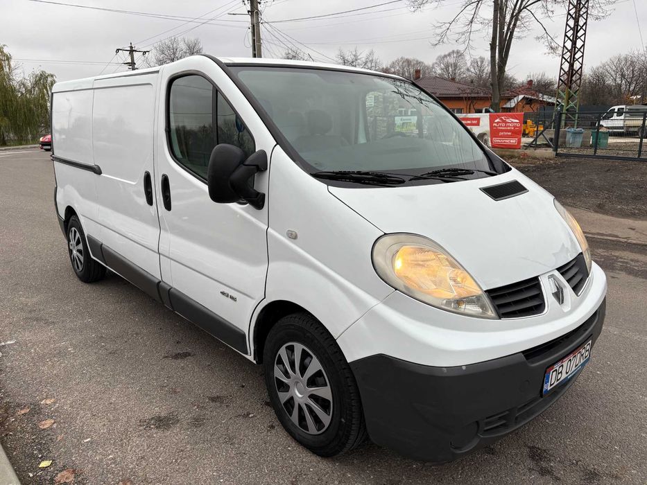 RENAULT TRAFIC 2.0 dci 2008 Euro 4 model LUNG PRIMUL Proprietar de nou