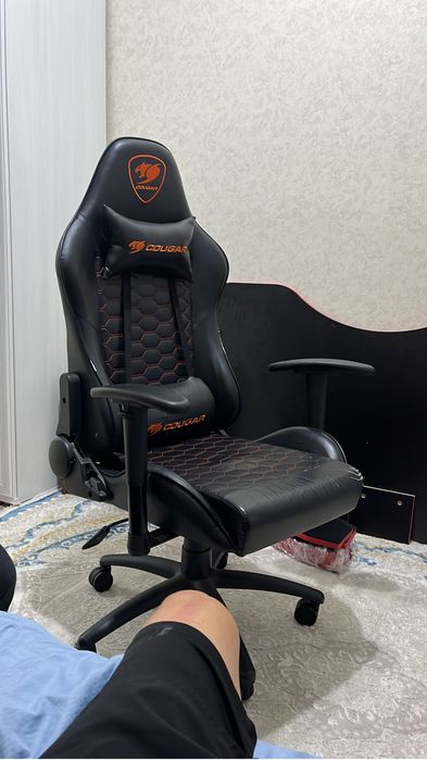 Продам стол и кресло игровой