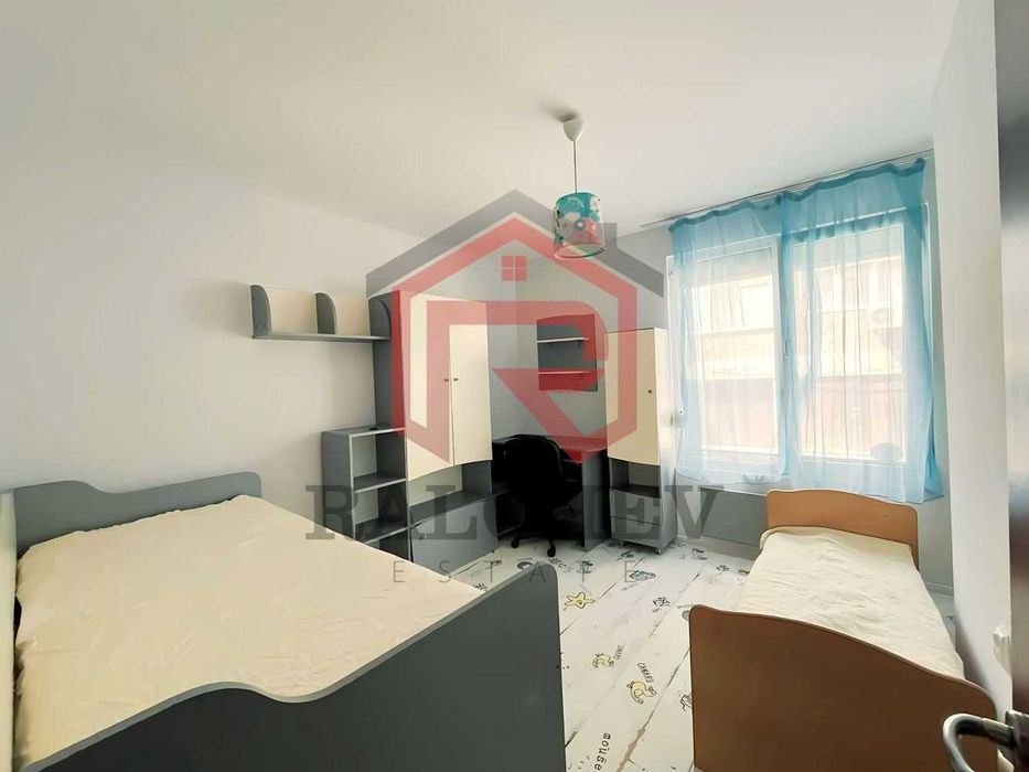 Тристаен апартамент под наем / Гръцка махала