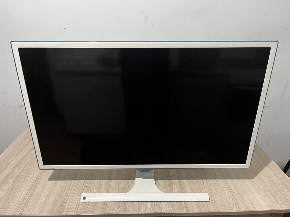 Продома монитор самсунг(32)