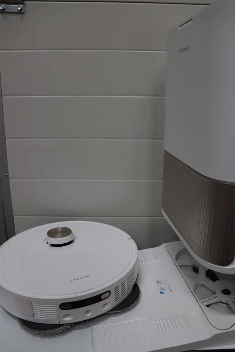 Прахосмукачка робот DREAME L40 Ultra, 11 000Pa, гореща вода 65°C, Mop