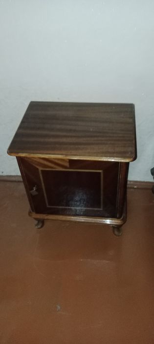 Продаётся 2 тумбочки