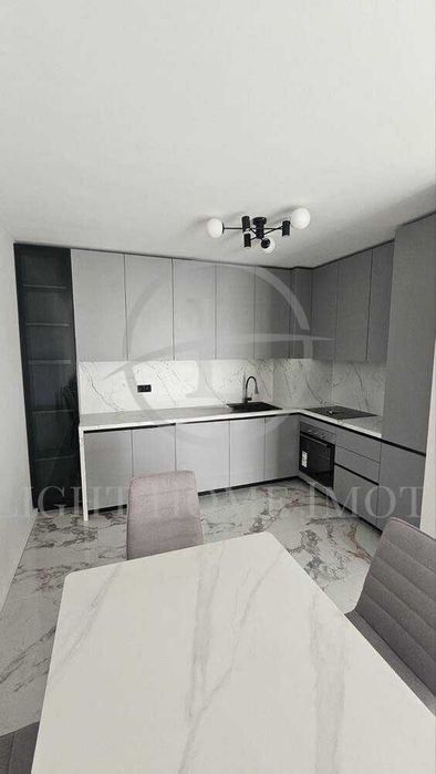 Продава се Тристаен апартамент в Пловдив, Гагарин - 121 кв.м за 1612 €/кв.м - Снимка #2