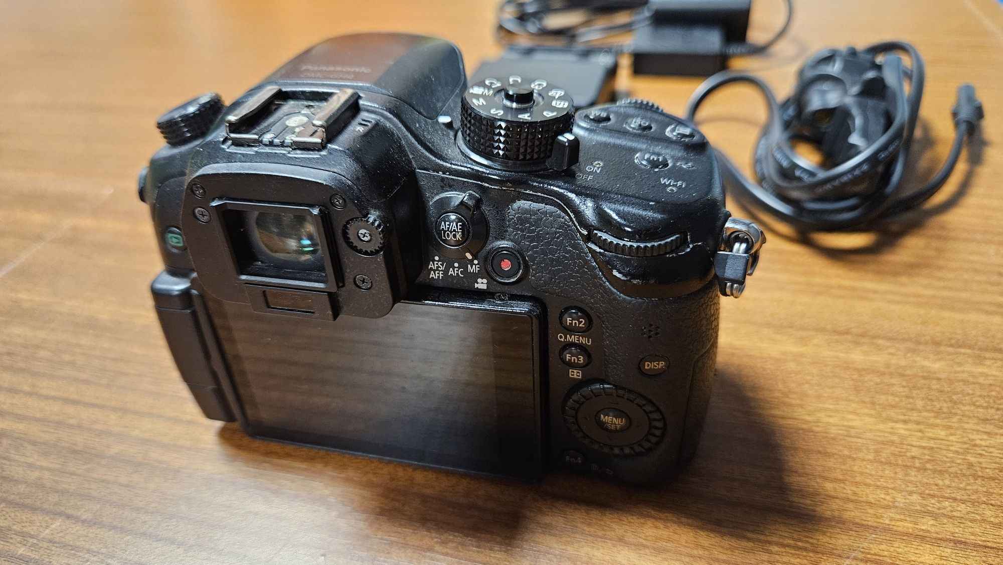 Panasonic Lumix GH4 + обектив LUMIX G Vario 12-32mm f/3.5-5.6 ASPH