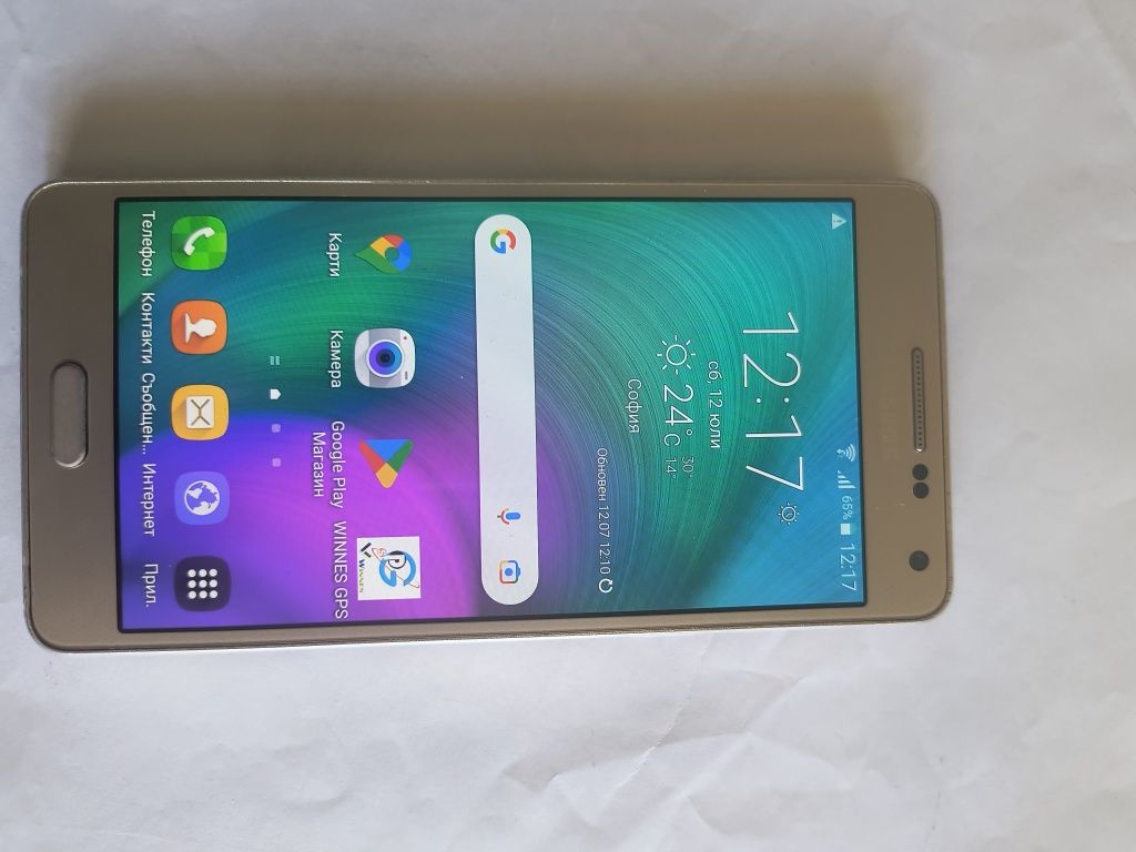 Продавам Samsung A5