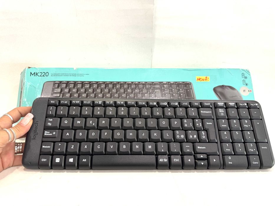 Tastatura Logitech MK220, NOUĂ!