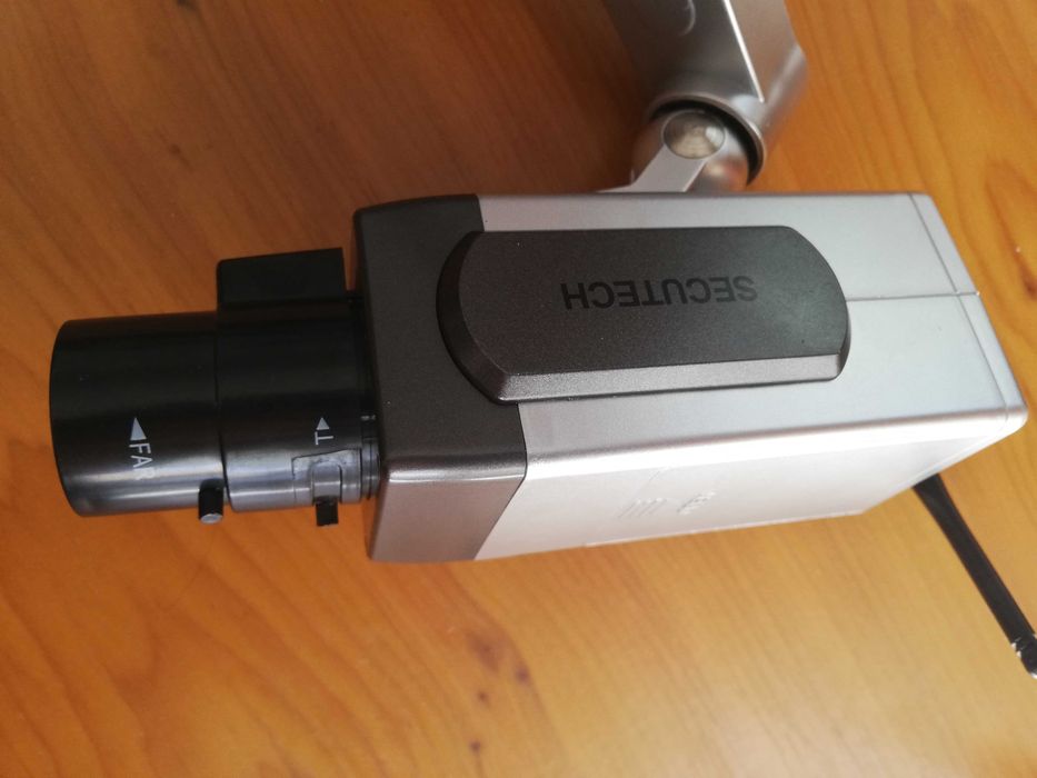 Camera supraveghere falsa cu led intermitent si senzor de miscare