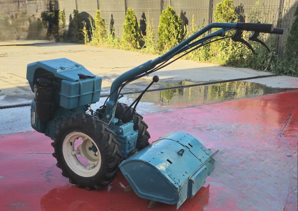 Vând motocultor Bertolini 12cp diesel, cu mai  multe accesorii