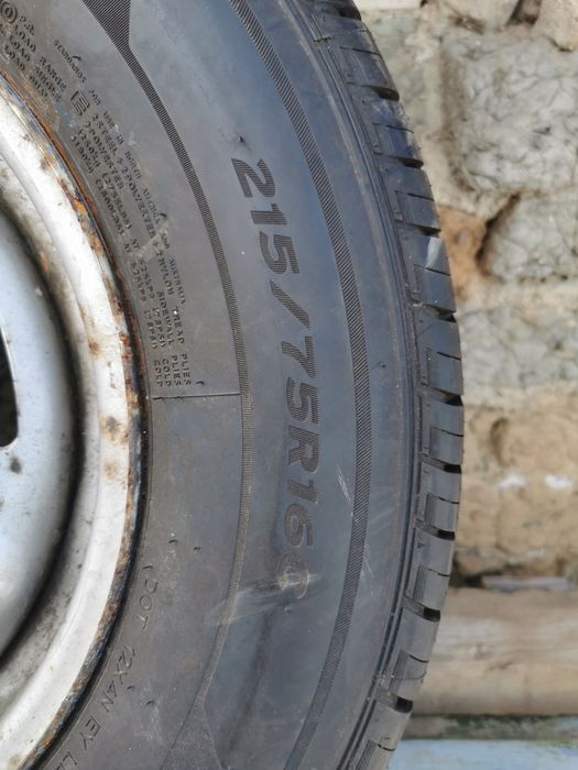 Нова гума с джанта Ford transit 215/75 16C