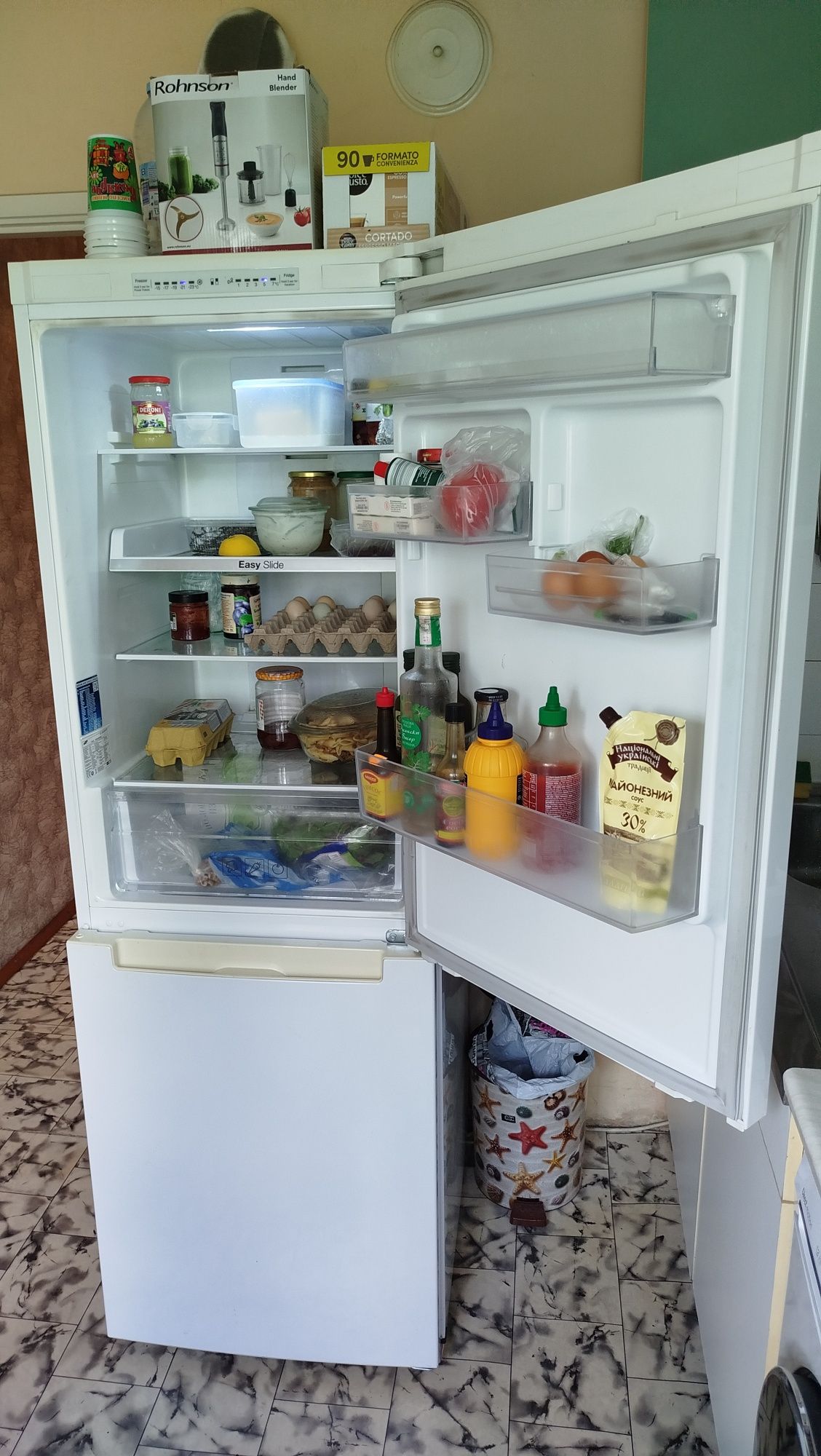 Хладилник с фризер Samsung , 290 л , клас А+,Full No Frost