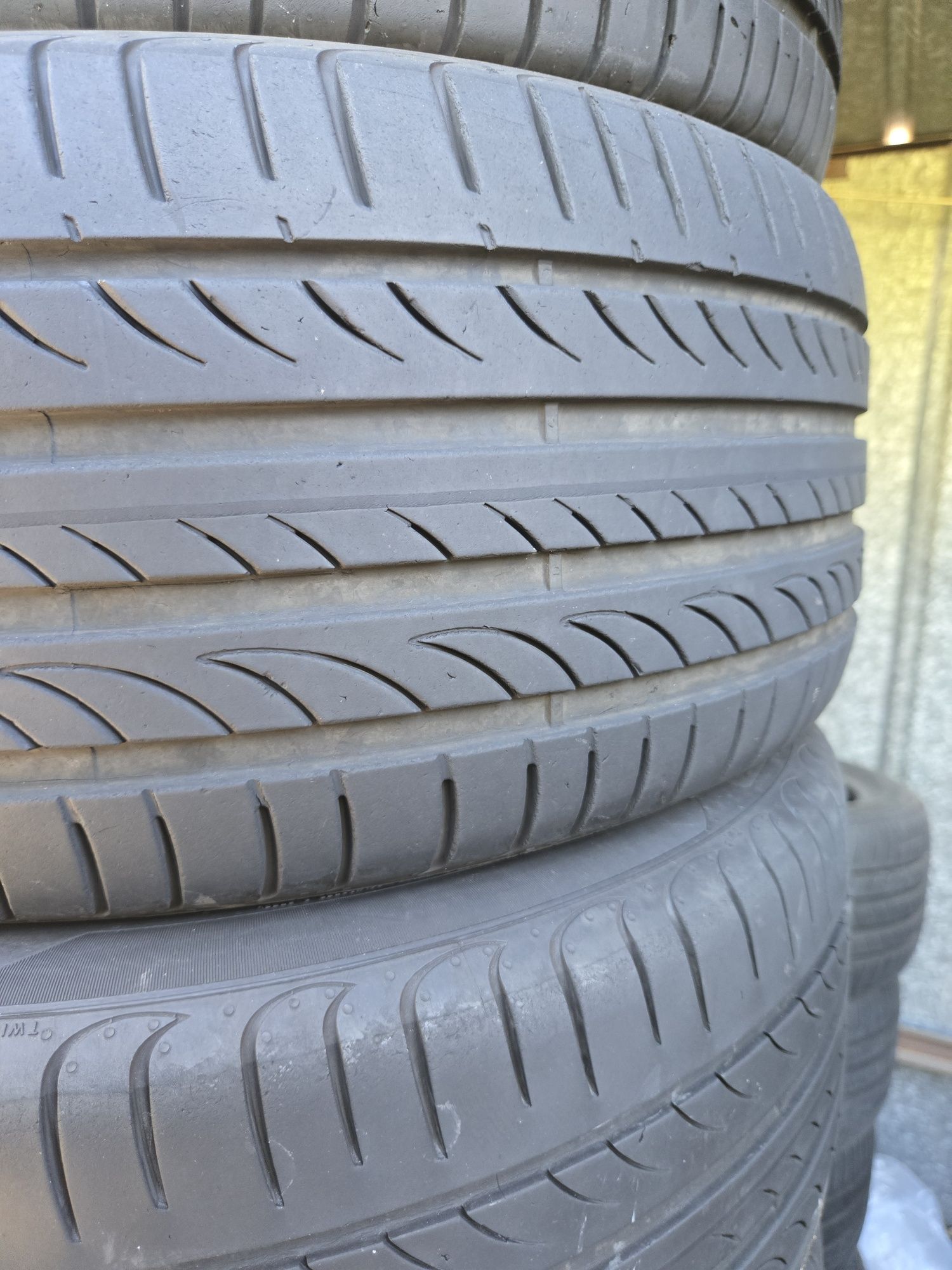 4бр. 225 45 17 Pirelli летни.