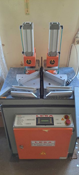 Машини за изработка на PVC дограма