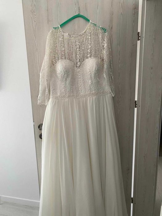 Vand Rochie de mireasa impreuna cu voal