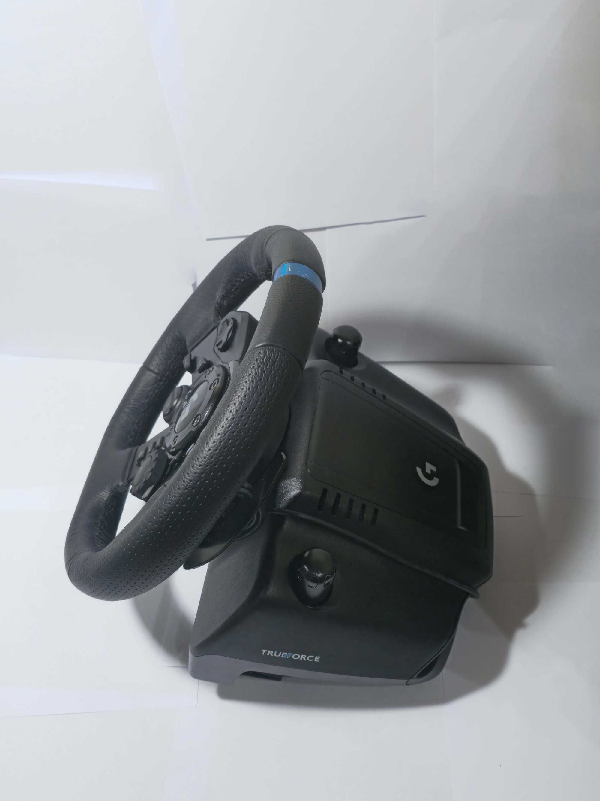 Logitech g923- като нов