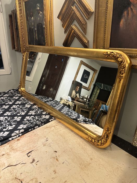 Oglindă lemn sculptat aurită schlagmetal, restaurată 120×50 cm