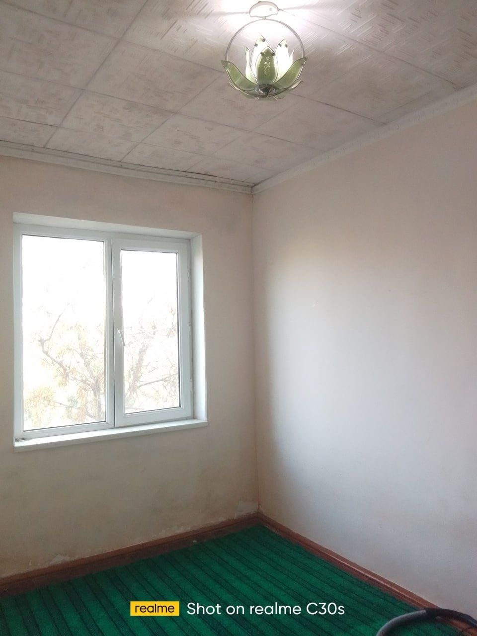 Dom kirpichniy sotiladi. Orentir 5/1 b Havas