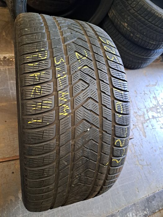 O anvelopa 325/40 R22 Pirelli