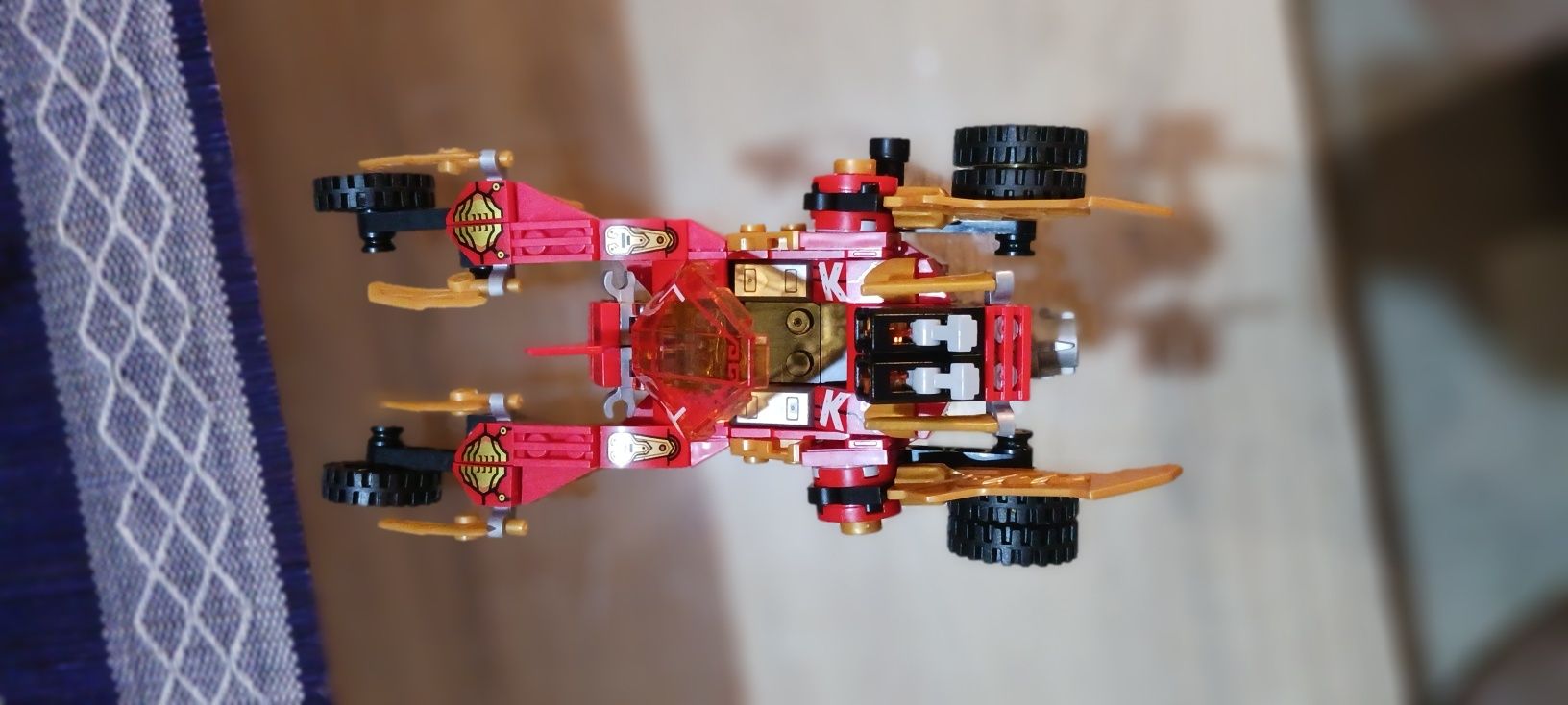 Lego ninjago кола с фигурки