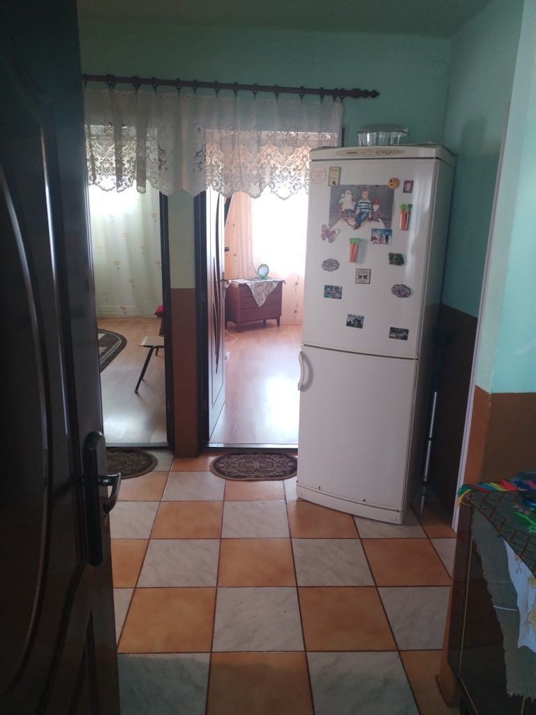 Vând apartament Câmpul albinelor (Santoma)