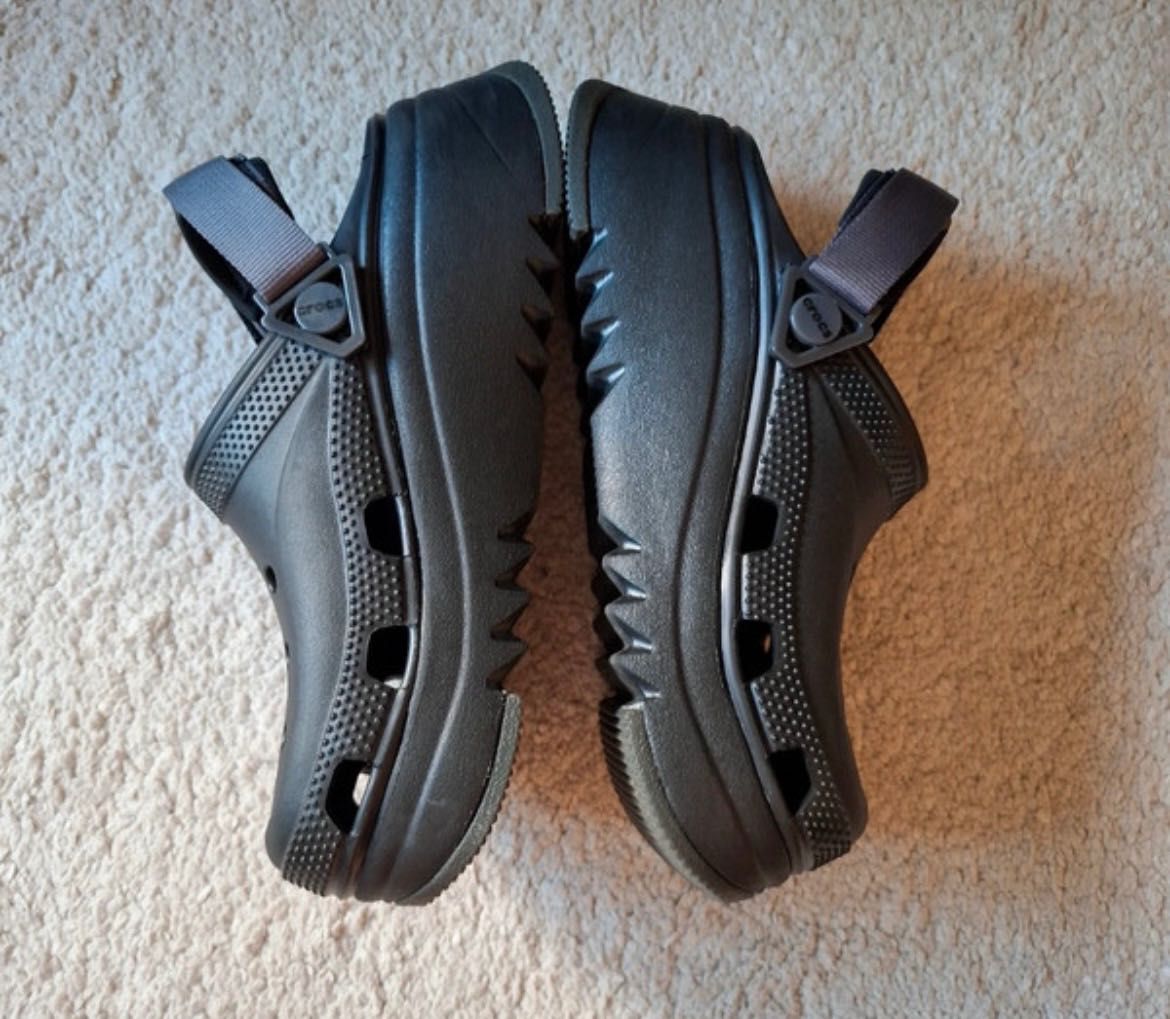 Crocs unisex în stare foarte bună