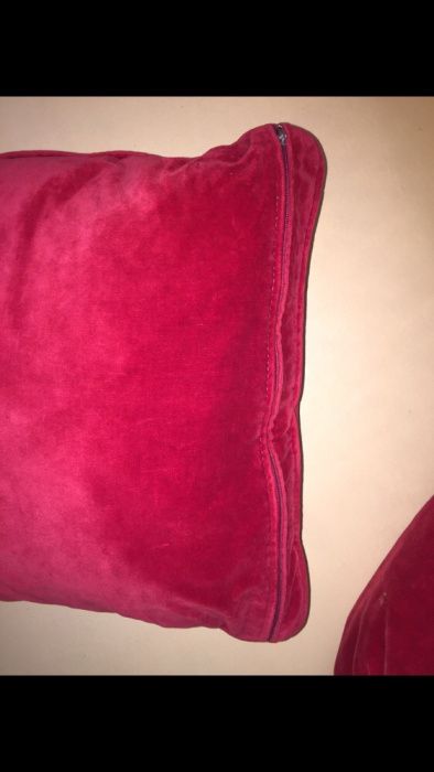 Червени кадифе възглавници Ikea/Камбанка/Disney;завивка/чаршаф бебе