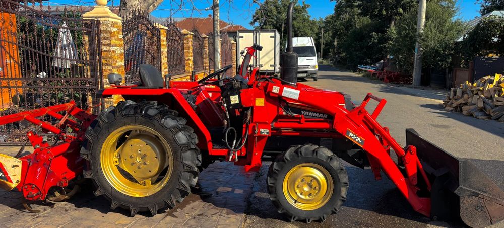 Tractor japonez YANMAR FX 24 cu încărcător frontal original