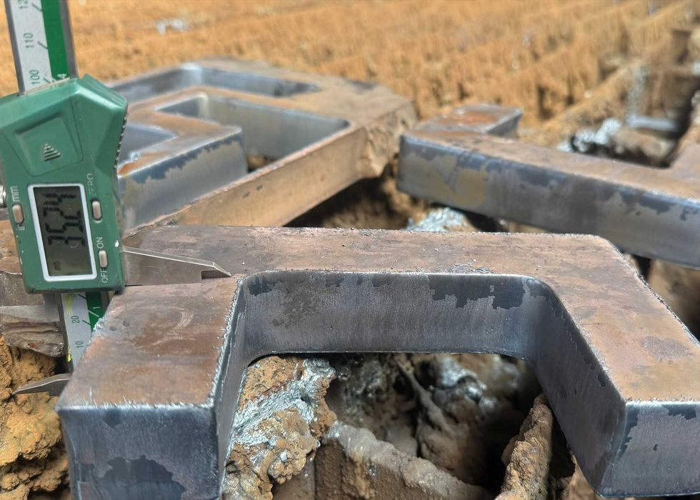 Placi metalice si gusee pentru hale metalice - debitare pana la 35mm