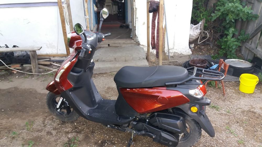 Продам скутер в отличном состоянии+2 каски ..Срочно! Хороший торг.