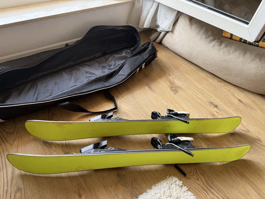 Snowblades skiuri se pot regla legaturile pe mai multe marimi clapari
