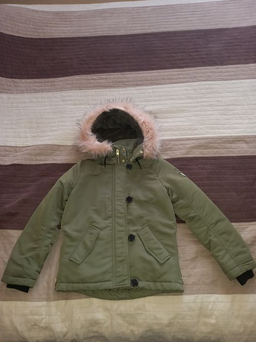 Нова парка H&M за момиче- 140см
