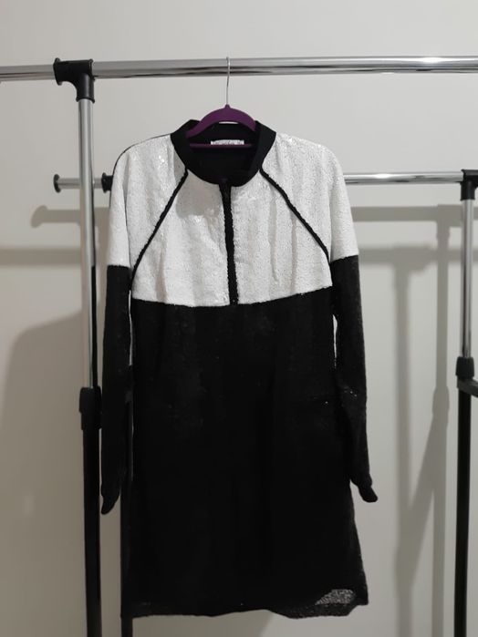 Продам  вечерние  платья все за 2500