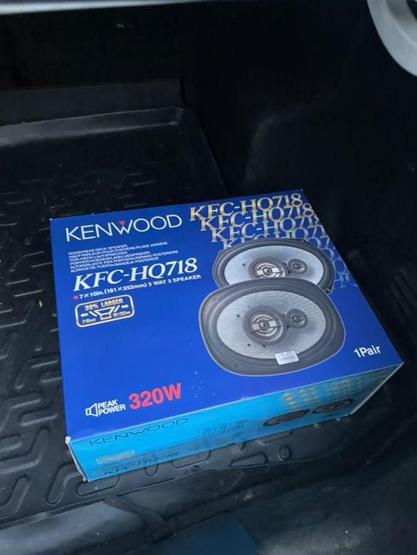 Kenwood 718 Vetnam ORGINAL
320 w oqiydi usilitel ulansa mowwniy iwliyd