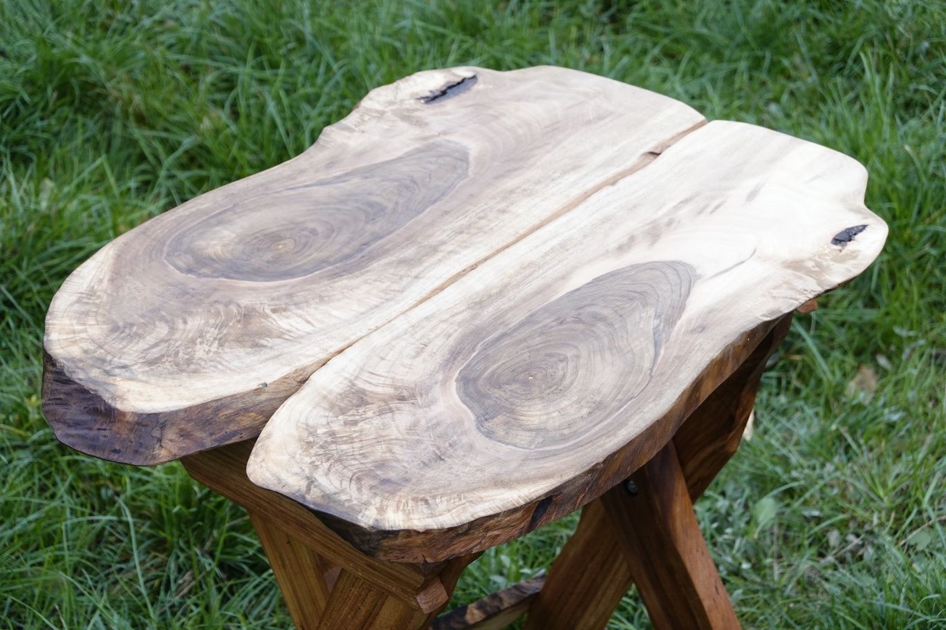 Masa plianta din lemn de nuc și cires