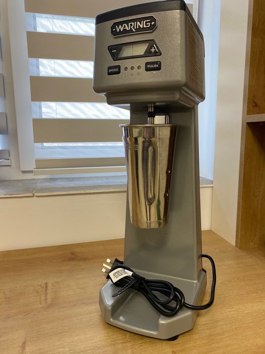 Mixer profesional frappe cu timer și alte funcții, marca Waring.