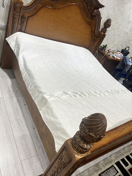 Продам мебель спальный гарнитур комплект китай фабричный