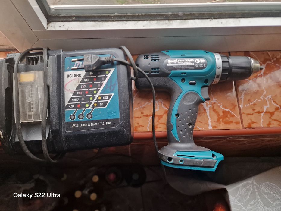 Autofiletanta si incarcator Makita fara acumulator perfect functionale