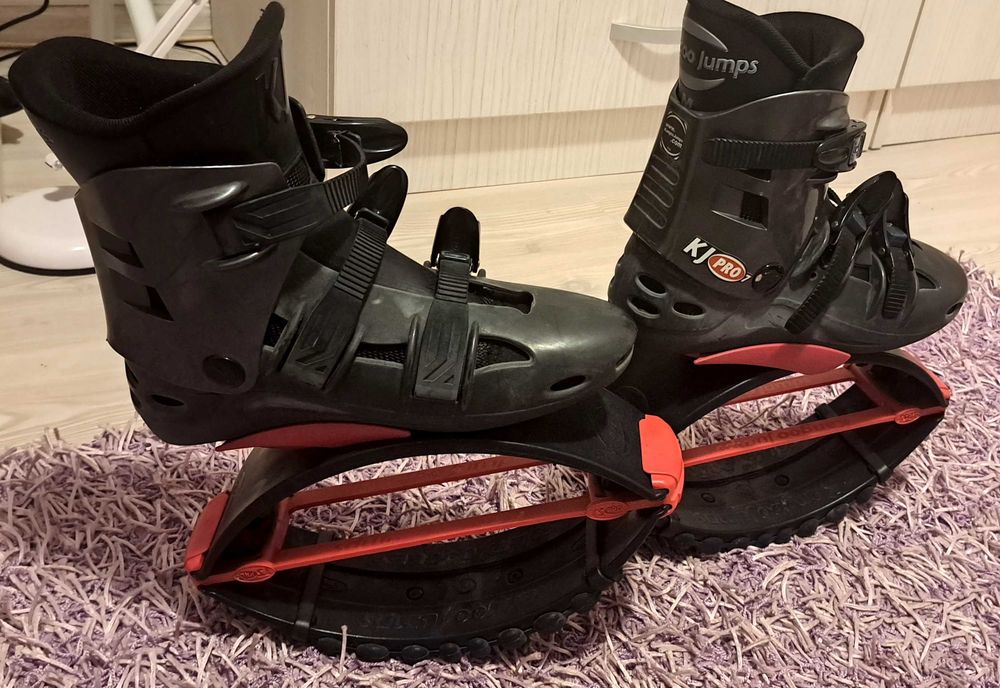 Vand Ghete Kangojumbs folosite de doua ori,cumparate din Germania