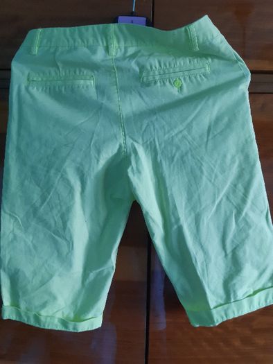 vand pantaloni scurti originali H&M