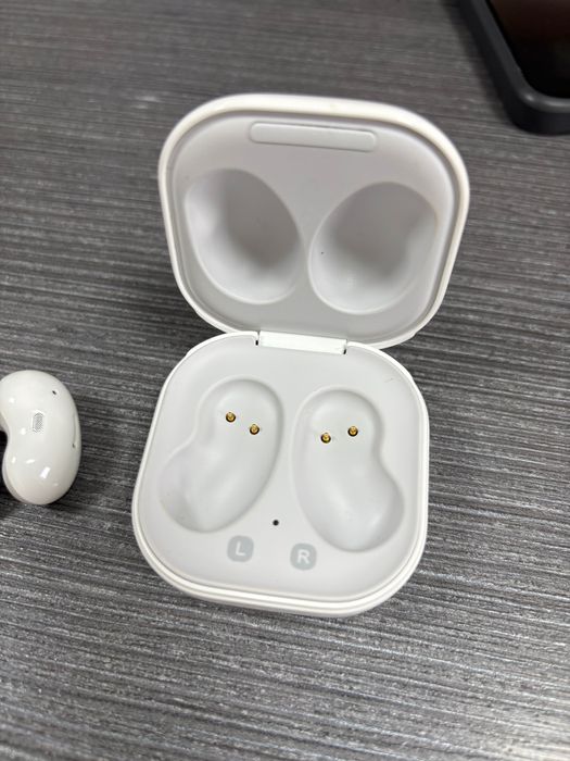 Безжични слушалки Samsung