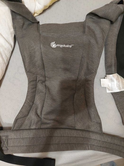 Ергономична раница Ergobaby embrace