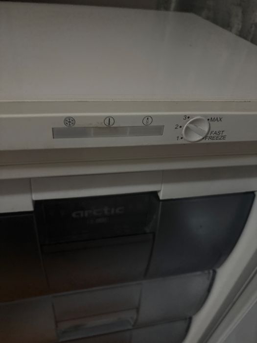 mini frigider artic